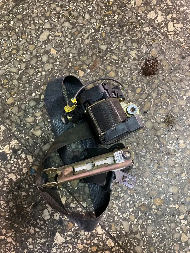 Mercedes-Benz ML W163 (1997 - 2005)  33006061G Передний ремень безопасности