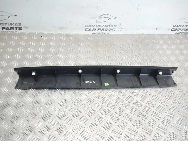 Land Rover Discovery 3 - LR3 (2004 - 2009) ERQ000091 Прочая отделка багажника — фото 3