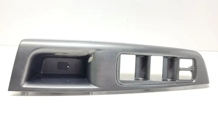 Subaru Forester SH (2008 - 2013) 94266FG520RH Накладка кнопки стеклоподъемника — фото 1