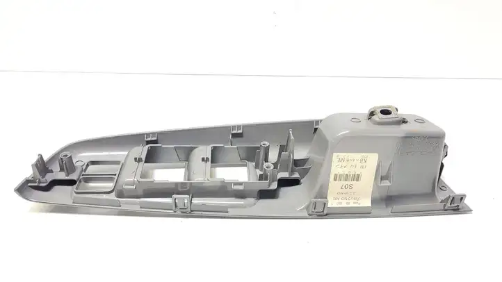 Subaru Forester SH (2008 - 2013) 94266FG520RH Накладка кнопки стеклоподъемника — фото 2