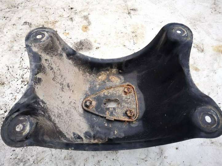Toyota RAV 4 (XA20) (2000 - 2005)   Крепежный винт (запасное колесо)