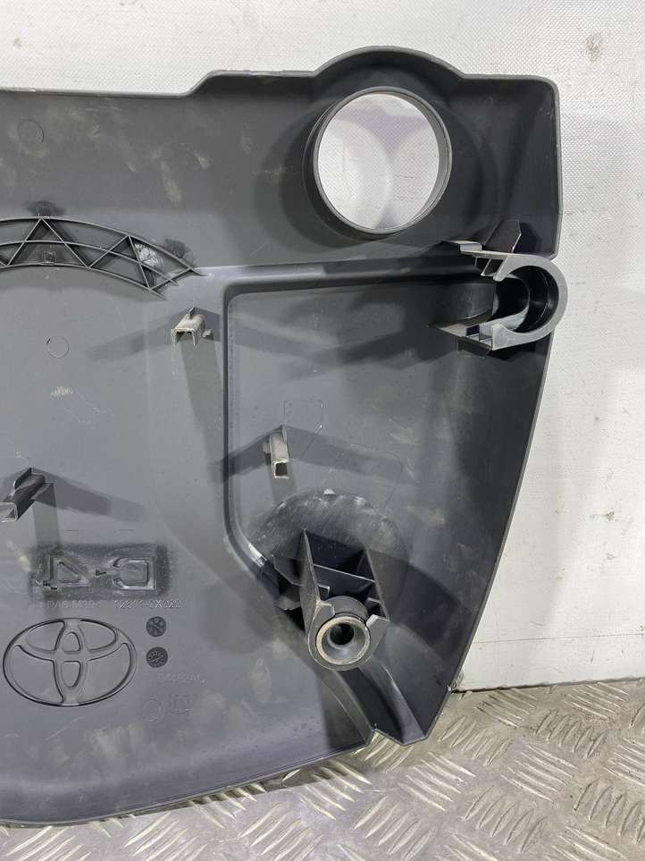 Toyota RAV 4 (XA40) (2012 - 2018)  126110X020 Крышка двигателя (отделка)