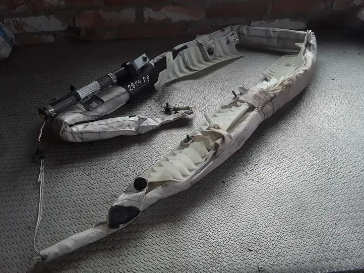 Chrysler Voyager (2004 - 2007) P04680576AD Боковая подушка безопасности шторка — фото 3