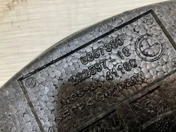 BMW 1 F40 (2019 - )  6857380 Отделка отсека запасного колеса