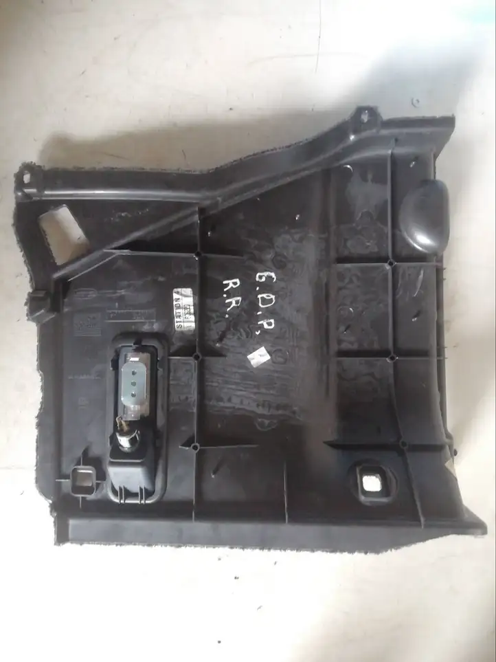 Land Rover Range Rover L322 (2005 - 2009) 51477027276 Боковая обшивка багажника — фото 2