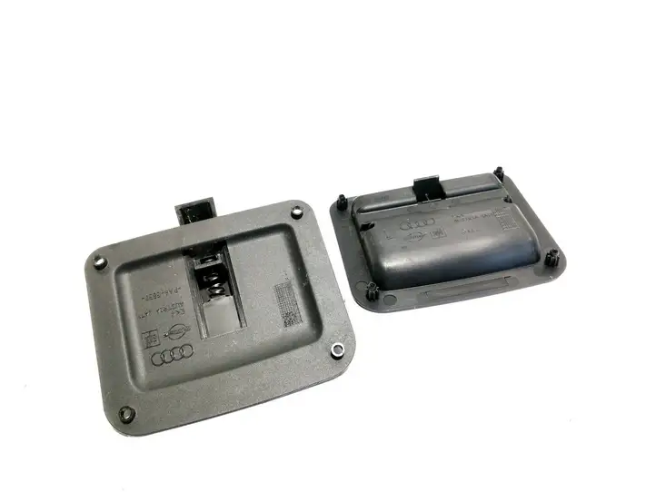 Audi Q7 4L (2005 - 2009) 4L0863463 Прочая отделка багажника — фото 1