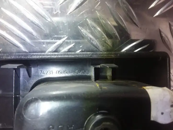 Toyota Avensis T220 (2000 - 2003) 7423105050B0 Ручка закрывания двери — фото 3