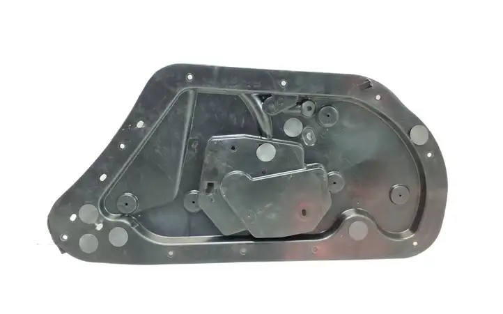 Tesla Model X (2015 - 2021)  104675900A Другая деталь отделки задний дверей