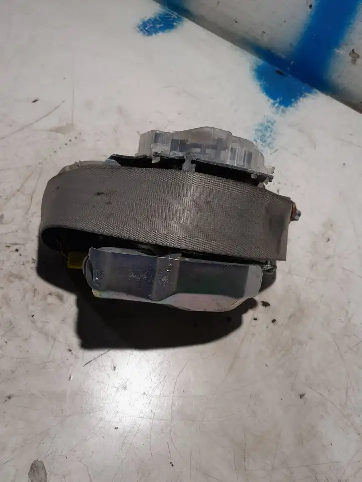 Hyundai Santa Fe (2005 - 2009)   Передний ремень безопасности