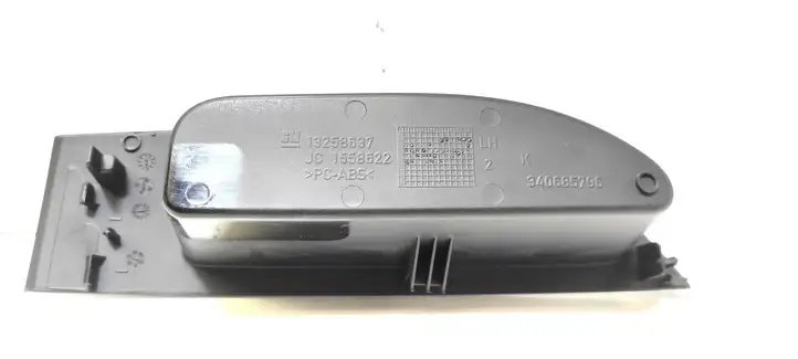 Opel Astra J (2009 - 2012) 13258637 Прочая отделка задней двери — фото 5