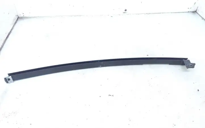 Renault Megane III (2009 - 2016) 822310011R Прочая отделка задней двери — фото 2