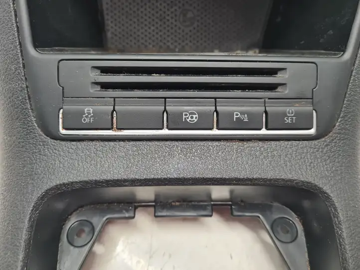 Volkswagen Tiguan (2007 - 2011) 5M1863487 Другая деталь консоли (туннеля) — фото 3
