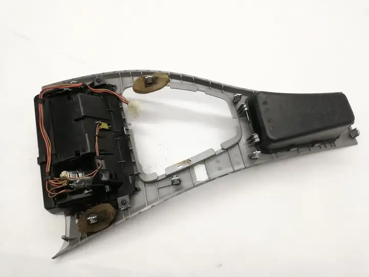 BMW 3 E90 E91 (2005 - 2012) 7118034 Другая деталь консоли (туннеля) — фото 3