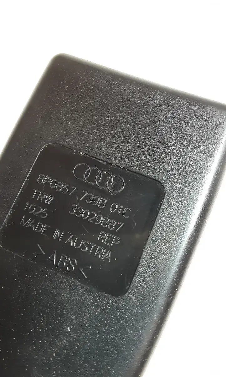Audi A3/S3 8P (2004 - 2008) 8P0857739B Задний средний замок ремня — фото 4