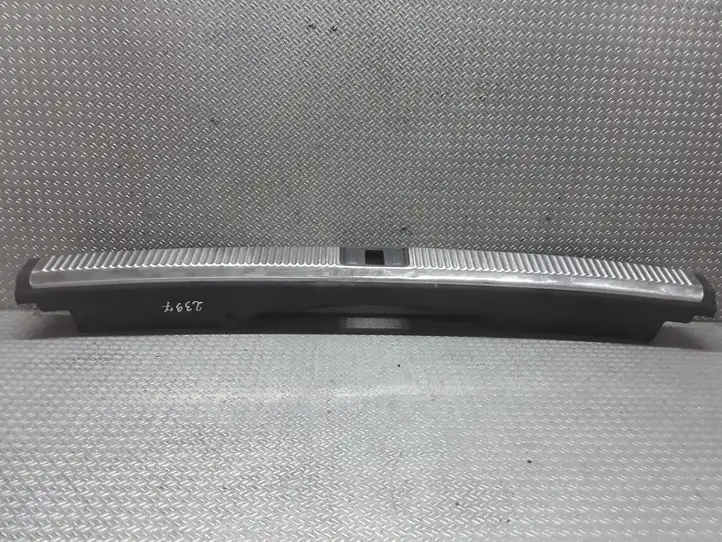 Seat Exeo (3R) (2008 - 2013) 8E9864483C Отделка порога багажника — фото 1