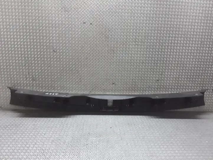 Seat Exeo (3R) (2008 - 2013) 8E9864483C Отделка порога багажника — фото 3