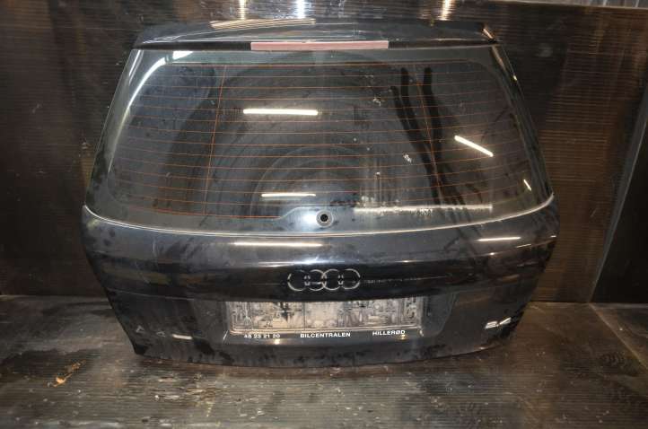 Audi A4 S4 B6 8E 8H Galinis dangtis (bagažinės)