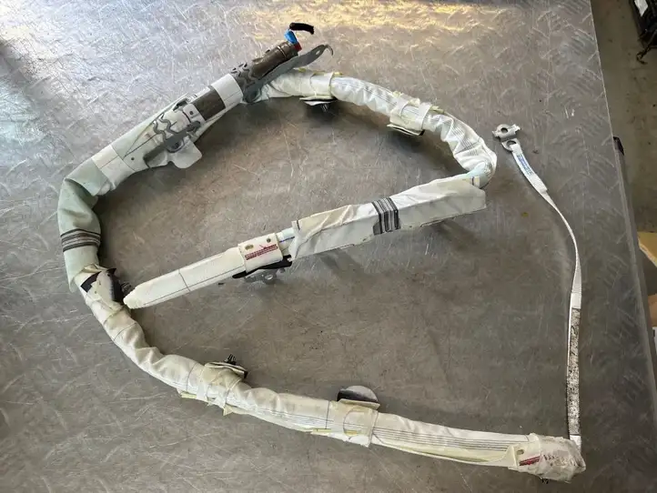 Renault Kadjar (2015 - 2018)  985P10838R Боковая подушка безопастности( (крыша)