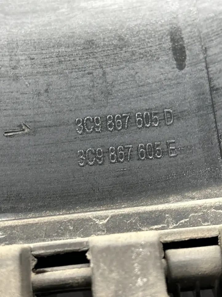 (2005 - 2010) 3C9867605D Задняя боковая обшивка салона — фото 3