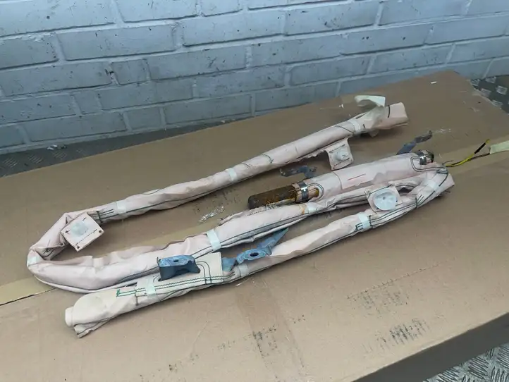 Toyota Prius (XW30) (2009 - 2015)  BAMPT11624 Боковая подушка безопастности( (крыша)