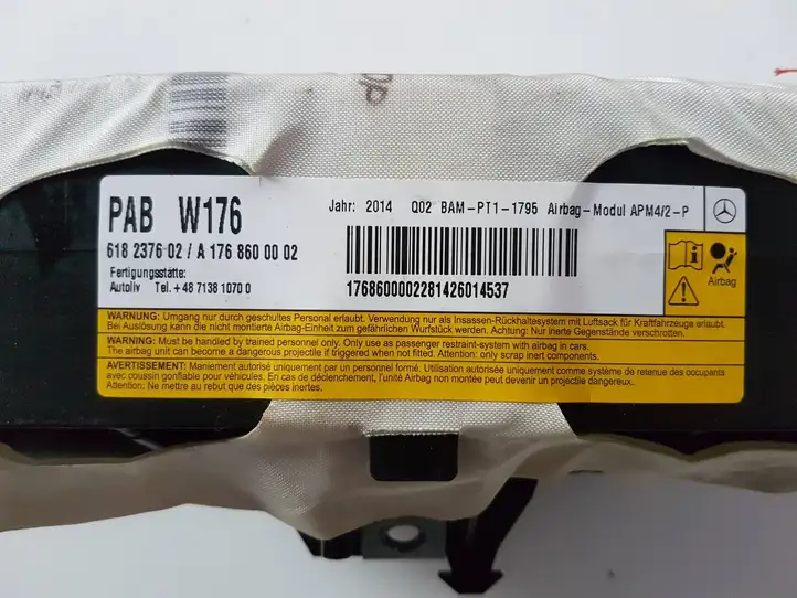 Mercedes-Benz A W176 (2012 - 2018) A1768600002 Подушка безопасности пассажира — фото 2