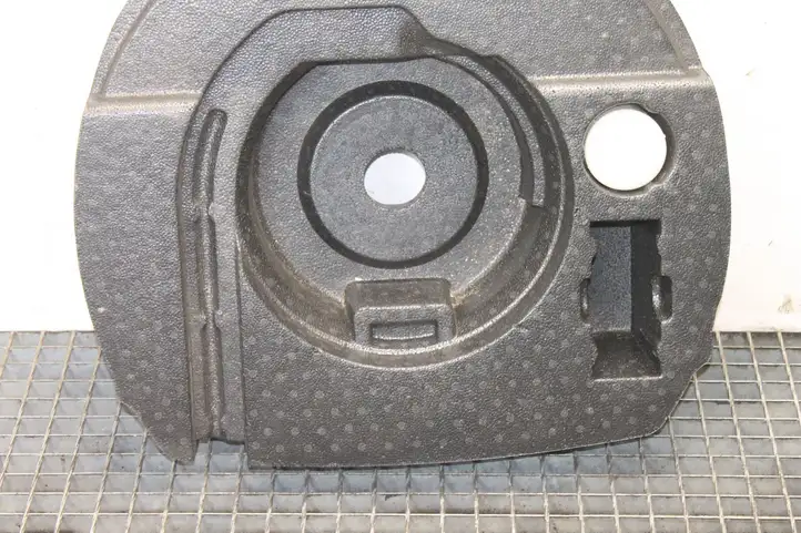 Nissan Qashqai (2010 - 2013) 849A7EY00A Прочая отделка багажника — фото 3