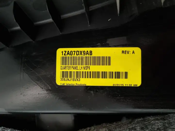 Dodge Challenger (2014 - ) 1ZA07DX9AB Обшивка задней боковой панели (купе) — фото 4