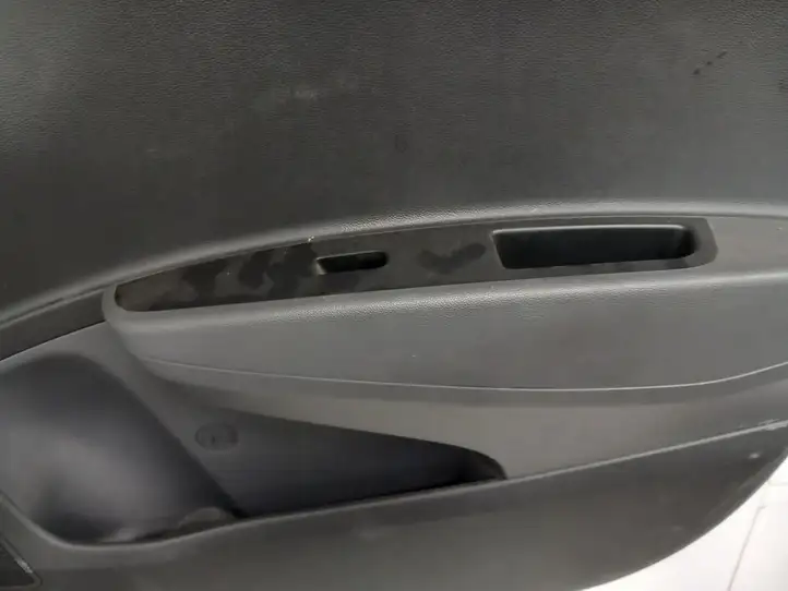 Hyundai i10 (2016 - 2019) 82380B9010TDG Обшивка передней двери — фото 3