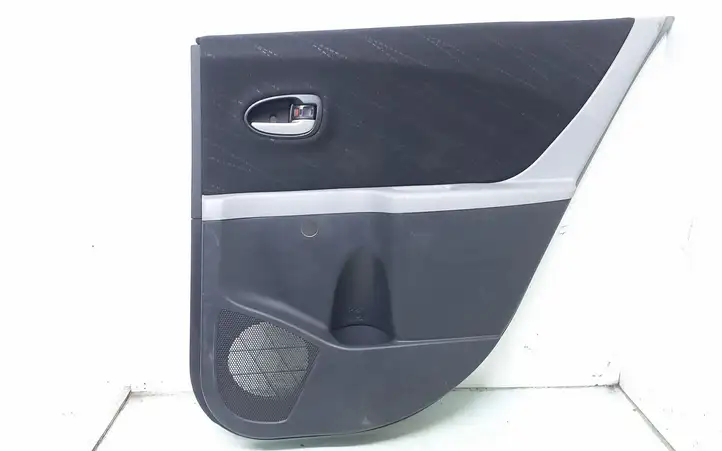 Toyota Yaris (2005 - 2009) 676300D400C0 Обшивка задней двери — фото 1