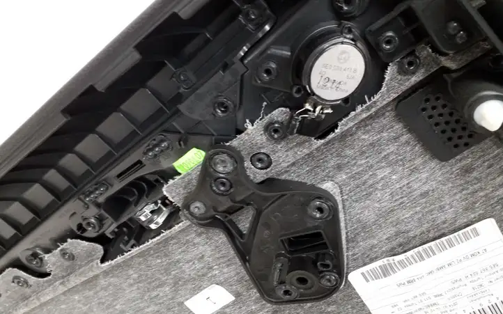 Skoda Octavia Mk3 (5E) (2013 - 2019) 5E5867212 Обшивка задней двери — фото 5