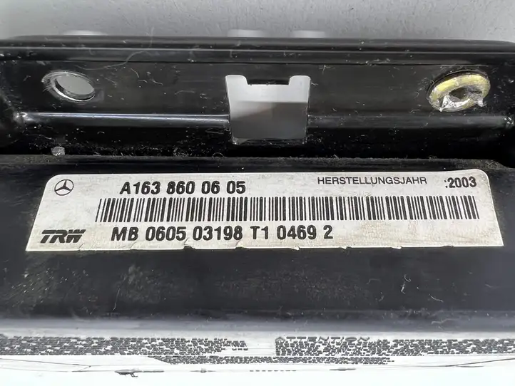 Mercedes-Benz ML W163 (1997 - 2005) A1638600605 Подушка безопасности двери — фото 10