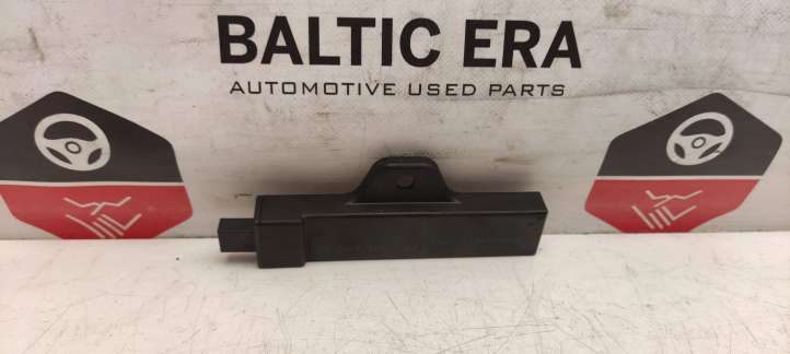 9220832 BMW 5 F10 F11 Interjero komforto antena