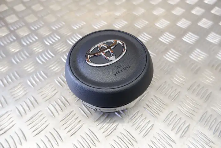 Toyota Yaris Cross (2020 - ) 45130K0040 Подушка безопасности руля — фото 7