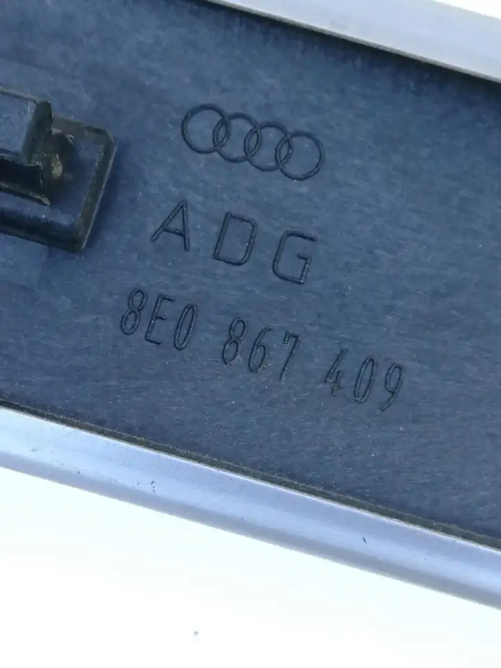 Audi A4 S4 B7 8E 8H (2004 - 2009) 8E0867409 Декоративная накладка передней двери — фото 3