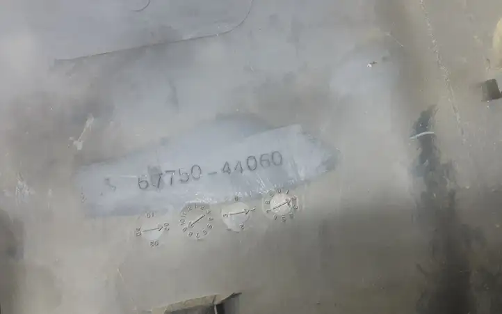 Toyota Avensis Verso (2001 - 2004) 6775044060 Комплект обшивки крышки багажника — фото 6