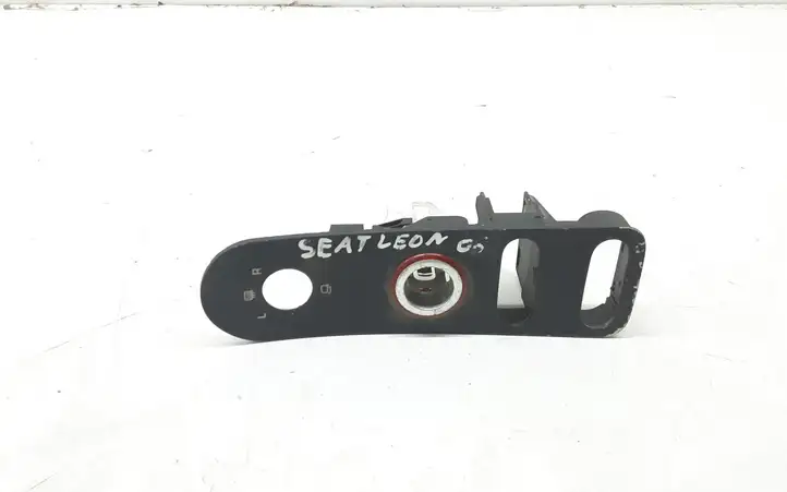 Seat Leon (1P) (2005 - 2012) 6R0863263 Накладка кнопки регулировки зеркал — фото 1