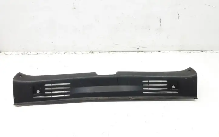 Renault Modus (2007 - 2012) 8200699165 Отделка порога багажника — фото 1