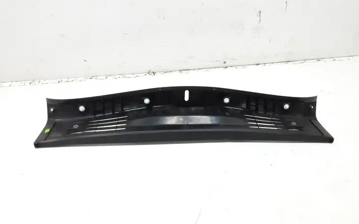 Renault Modus (2007 - 2012) 8200699165 Отделка порога багажника — фото 2