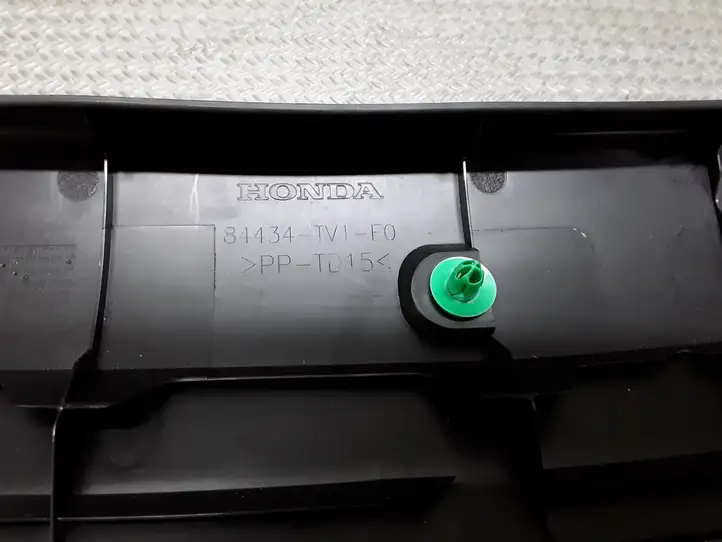 Honda Civic IX (2011 - 2017) 84434TV1E0 Боковая обшивка багажника — фото 2