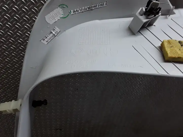 Fiat 500L (2013 - )  735522749 Нижний отделочный щит бока багажника