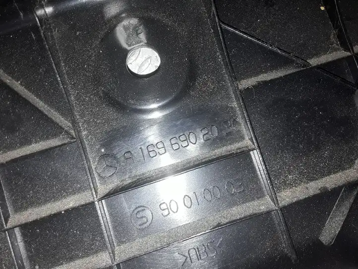 Mercedes-Benz A W169 (2004 - 2012) A1696902030 Отделка порога багажника — фото 3