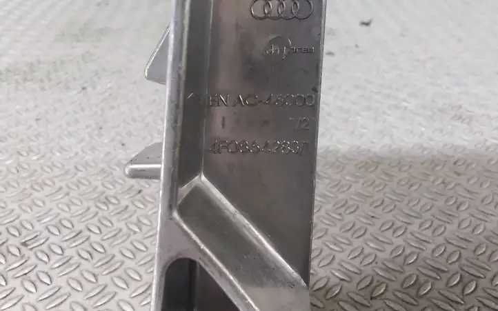 Audi A6 S6 C6 4F (2004 - 2008) 4F08642831 Другая деталь консоли (туннеля) — фото 2
