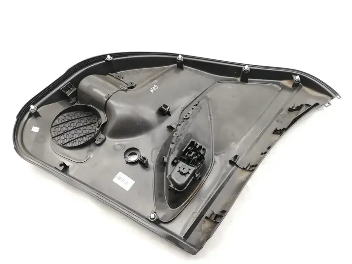 Toyota Yaris XP210 (2020 - ) 67630K0090 Обшивка задней двери — фото 3
