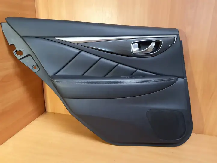 Infiniti Q50 (2013 - 2018) 829774GA0A Обшивка задней двери — фото 1