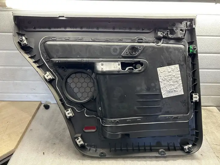 Volkswagen Touran I (2003 - 2010) 1T0867212022 Обшивка задней двери — фото 2