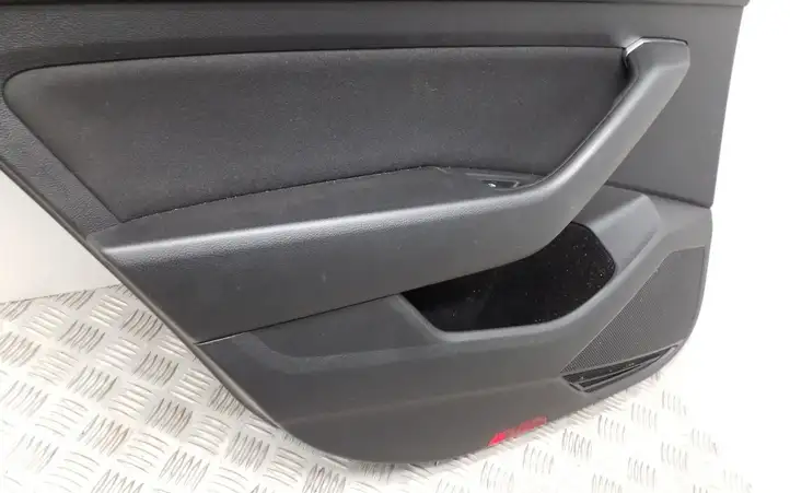 Volkswagen PASSAT B8 (2015 - ) 3G5867211 Обшивка задней двери — фото 5