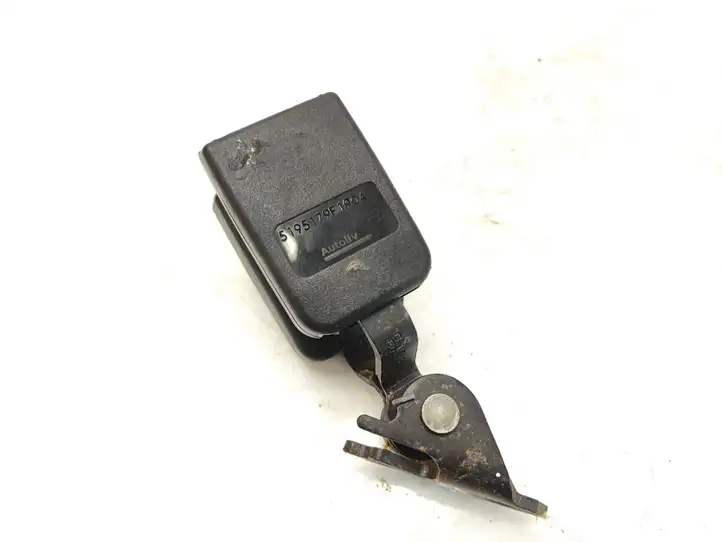 Peugeot 407 (2004 - 2011)   Задний средний замок ремня