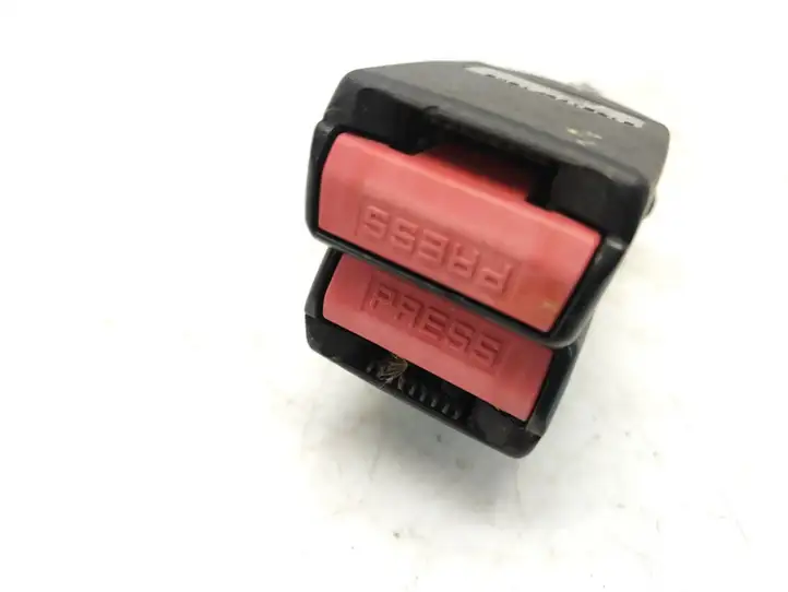 Peugeot 407 (2004 - 2011)   Задний средний замок ремня