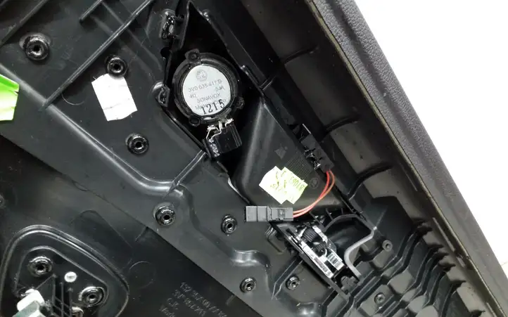 Skoda Superb B8 (3V) (2015 - 2023) 3V5867023B Обшивка задней двери — фото 2