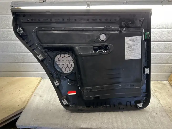 Volkswagen Touran I (2003 - 2010) 1T0867212022 Обшивка задней двери — фото 1